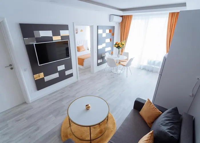 Goldenlux Apartments